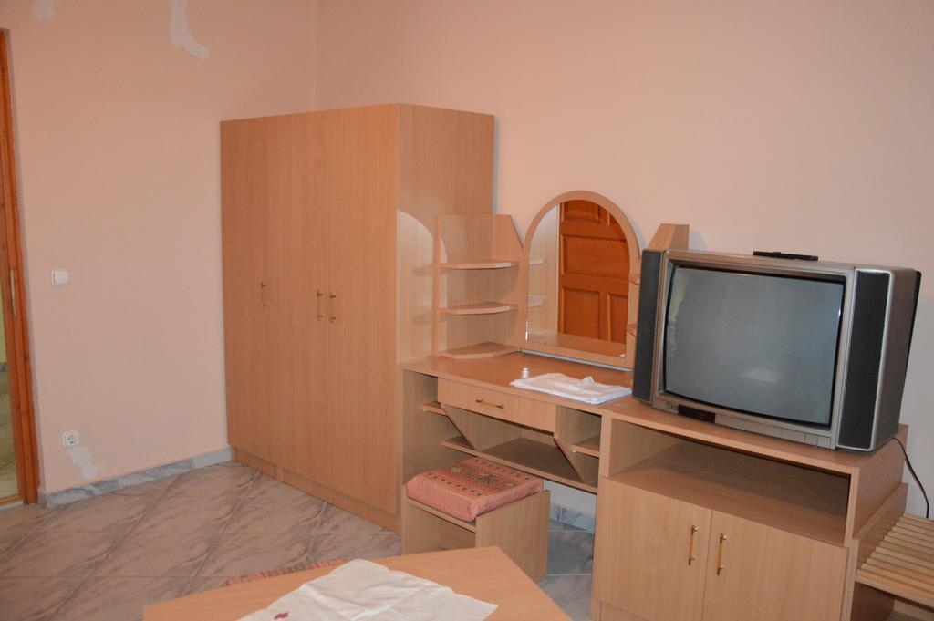 Kristaly Apartman Bed & Breakfast Hévíz Exterior foto