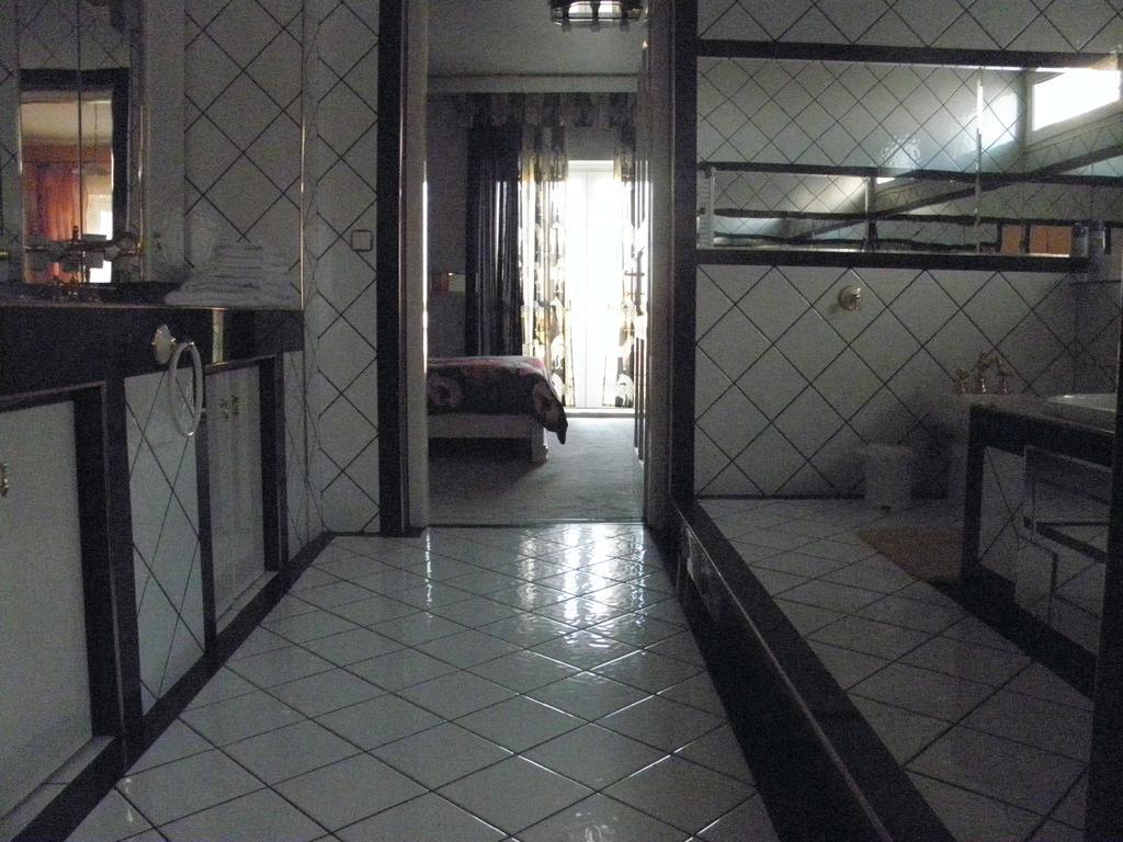 Kristaly Apartman Bed & Breakfast Hévíz Exterior foto