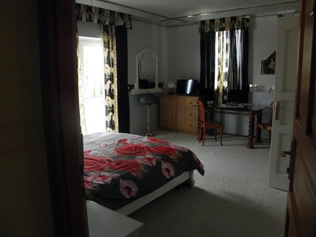 Kristaly Apartman Bed & Breakfast Hévíz Exterior foto