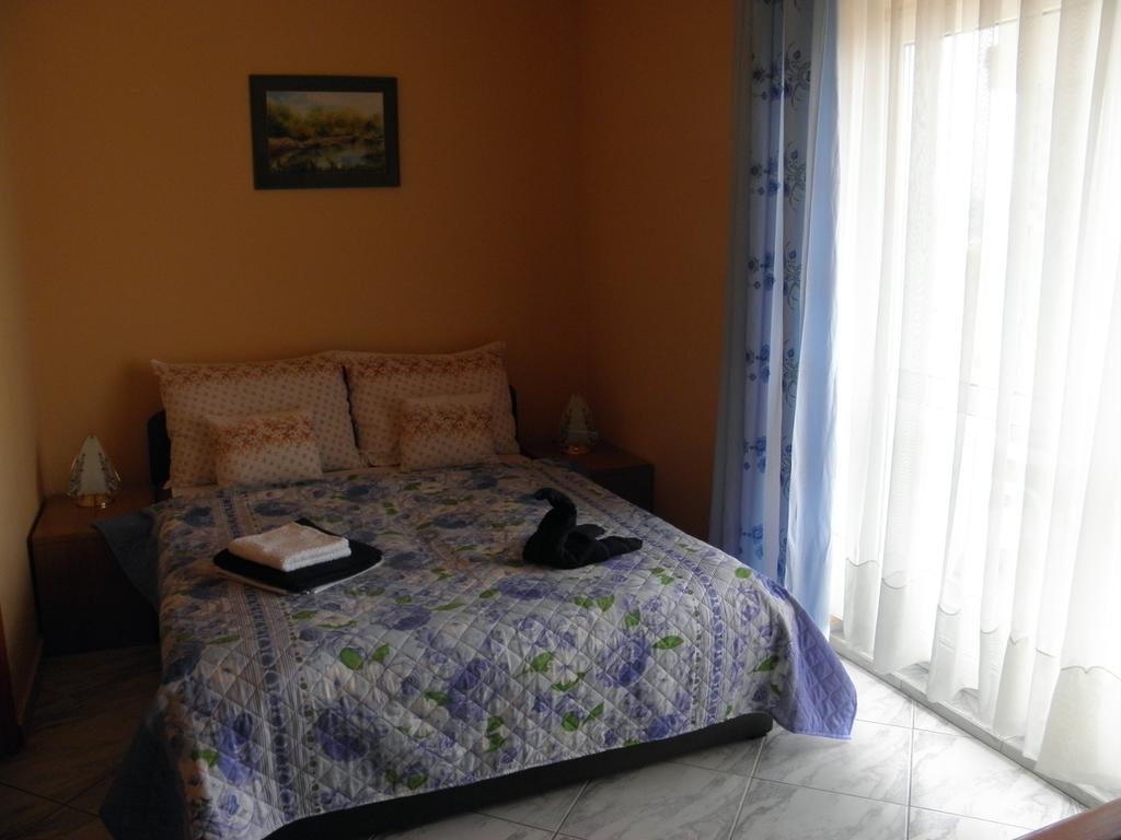 Kristaly Apartman Bed & Breakfast Hévíz Exterior foto