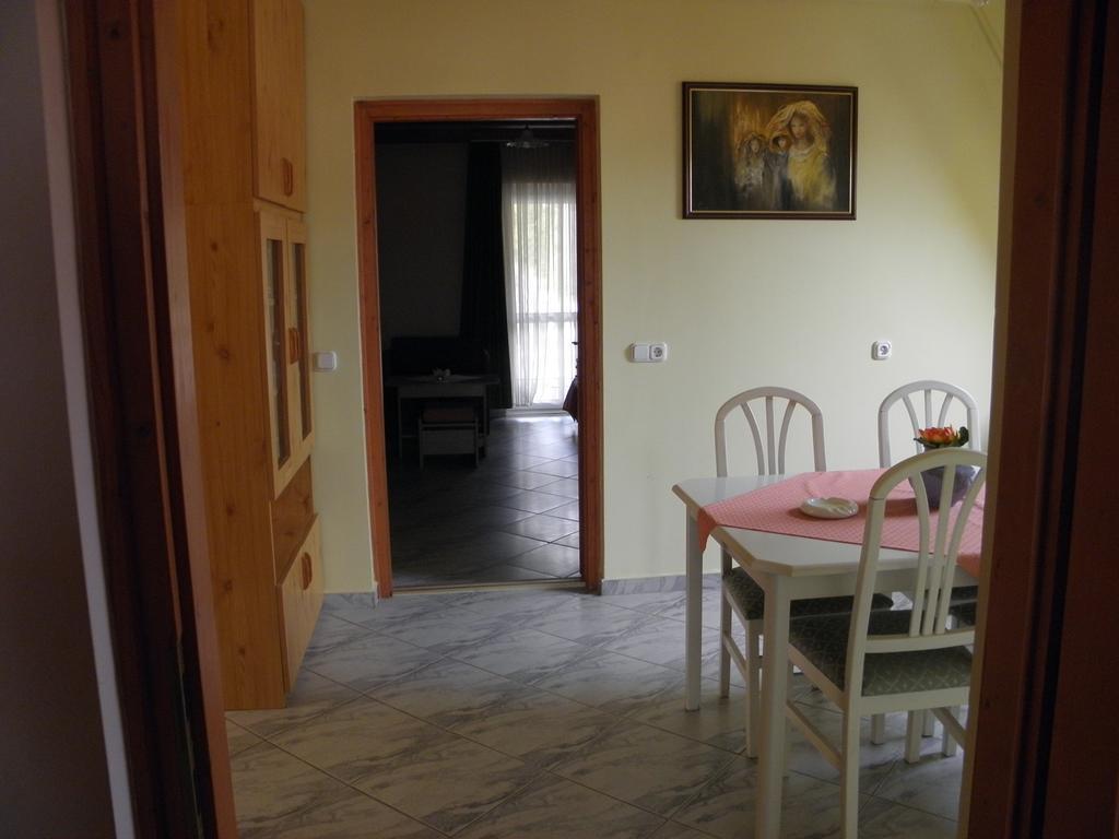 Kristaly Apartman Bed & Breakfast Hévíz Exterior foto