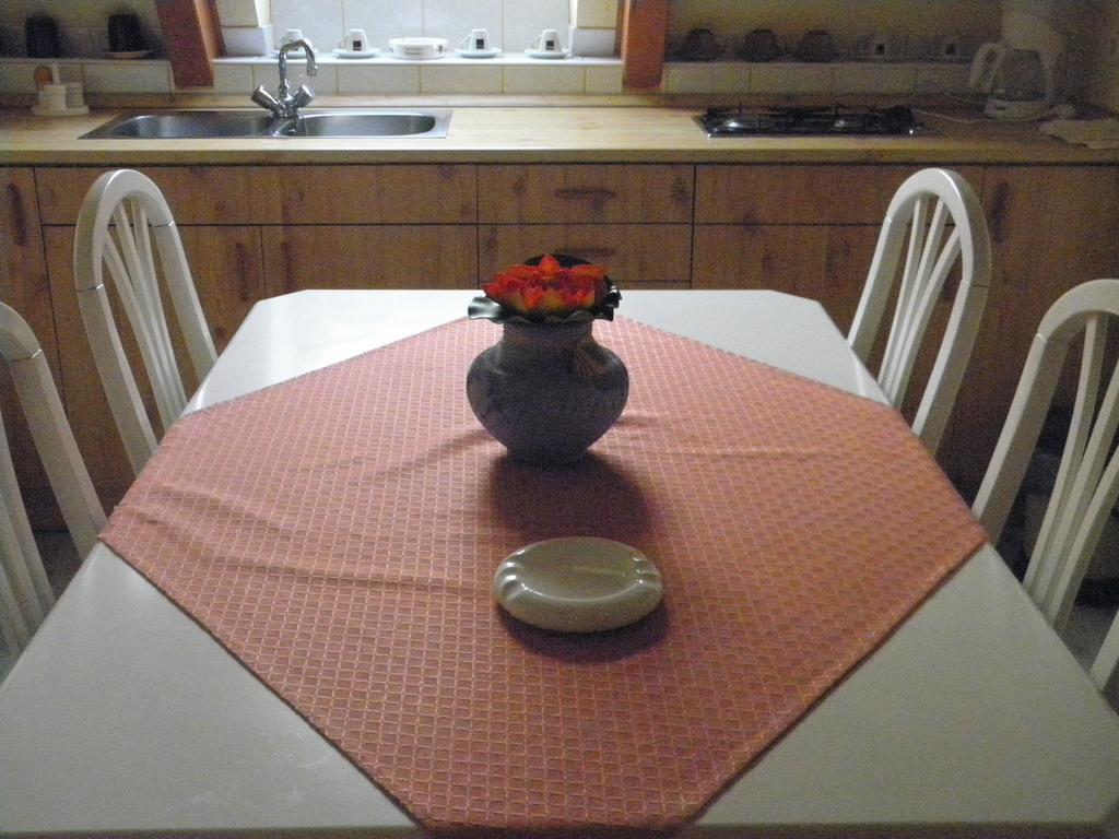 Kristaly Apartman Bed & Breakfast Hévíz Exterior foto