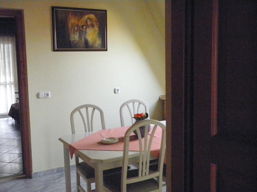 Kristaly Apartman Bed & Breakfast Hévíz Exterior foto