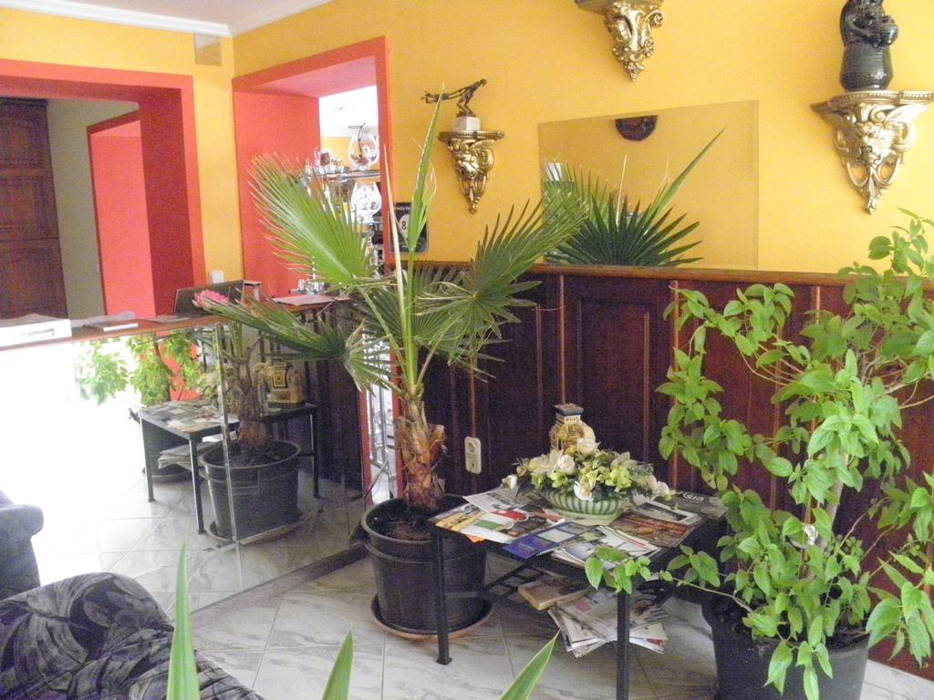 Kristaly Apartman Bed & Breakfast Hévíz Exterior foto